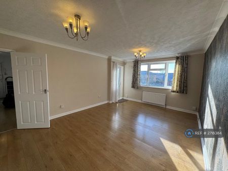 2 bedroom flat to rent - Photo 5