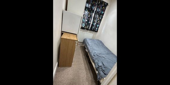 Room in a Shared House, Warden Avenue, HA2 - Photo 3