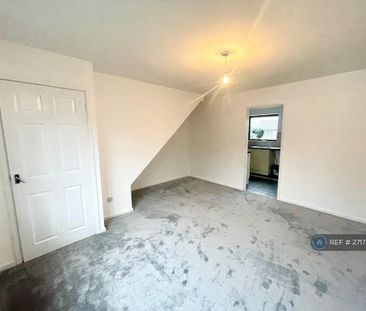 2 bedroom semi-detached house to rent - Photo 1