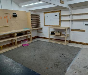 3 bedroom semi-detached house to rent - Photo 3