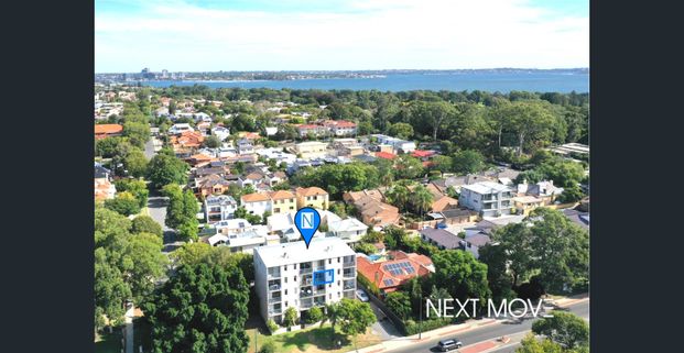 Stylish 3rd Floor Unit in Prime South Perth Location with City & River Views! - Photo 1