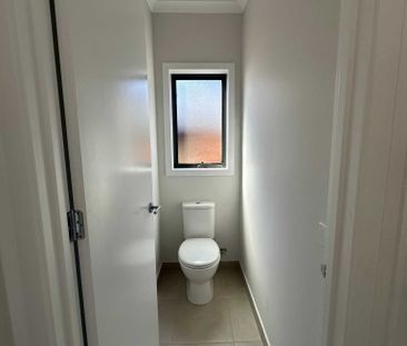 Modern Living with Comfort, Space, and Style - Photo 6