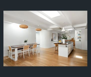 Level Retreat in a Serene Cul-de-Sac - 3 Month Lease - Photo 5