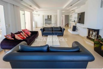 Annual or seasonal rental villa Sa Carroca with sea views