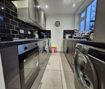 1 bedroom in a house share to rent - Photo 6