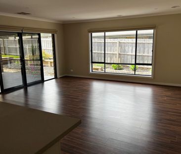 TOP TIER HOME IN PRIME LOCATION - Photo 1