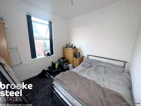 5 bedroom property to rent in Salford - Photo 3