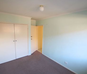 Homely Two Bedroom Brunswick Unit - Photo 4