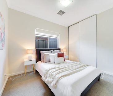 Modern Family Living in the Heart of Magill - Photo 4