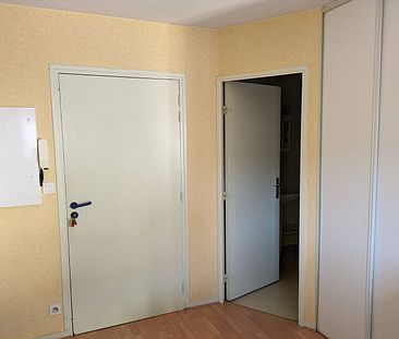 Location appartement 1 pièce 25 m² à Bourg-en-Bresse (01000) - Photo 3