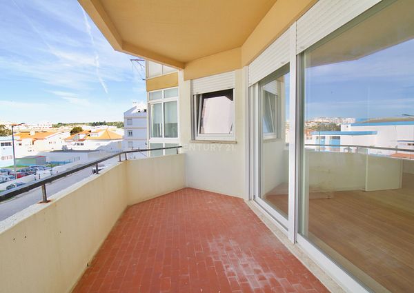 Apartamento T2 totalmente remodelado, vista mar - Costa da Caparica