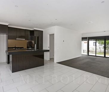 14 Orana Way, Springvale, Vic 3171 - Photo 6