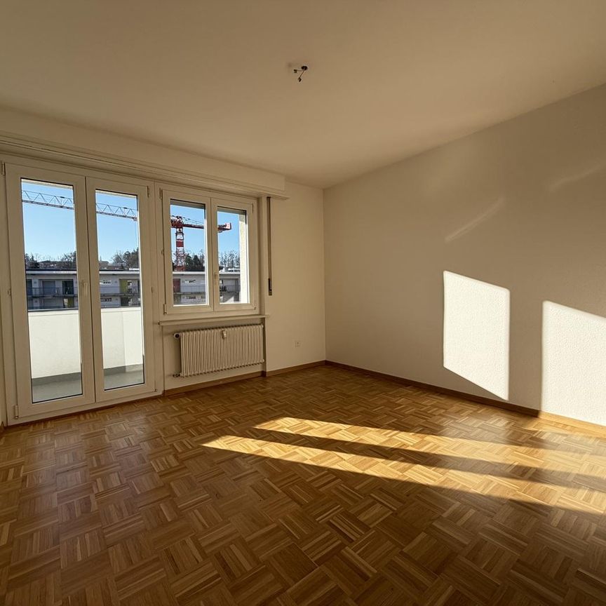 Bel appartement spacieux de 4.5 pièces au 3ème étage à Fribourg - Photo 1