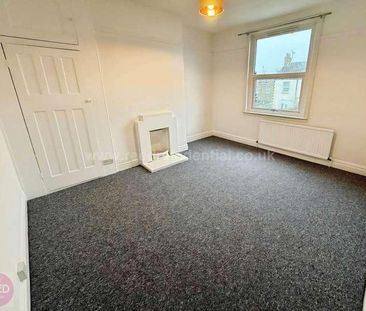 Brightwell Avenue, Westcliff On Sea, SS0 - Photo 2