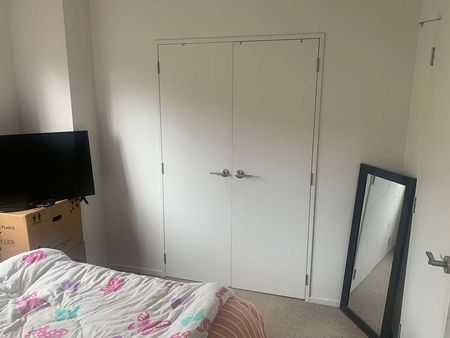 Large Double bedroom available full furnished - Photo 2