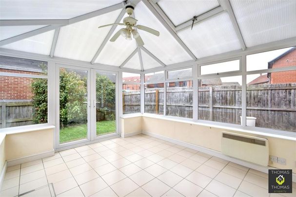 4 bedroom semi-detached house to rent - Photo 1