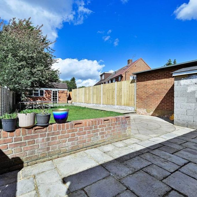 3 bedroom semi-detached house to rent - Photo 1