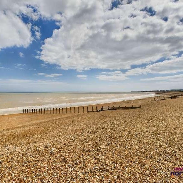 Collier Road, Pevensey Bay, BN24 - Photo 1