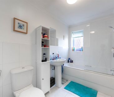 3 bed detached house to rent in Prendwick Avenue, Great Park, NE13 - Photo 4