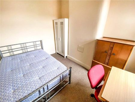 4 bedroom terraced house to rent - Photo 4