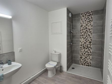 A LOUER APPARTEMENT NEUF TRÉLAZÉ - Photo 4