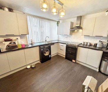 3 bed terraced house to rent in NE12 - Photo 5