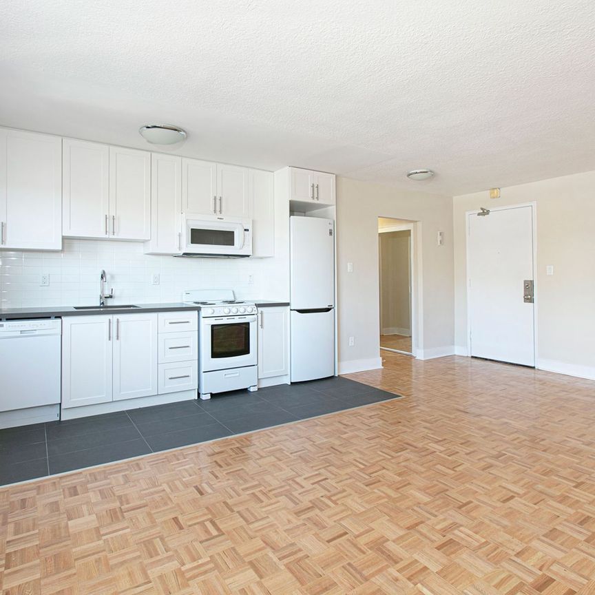 For Lease - 95 Lawton Boulevard Unit# B2, Toronto, Ontario - Photo 1