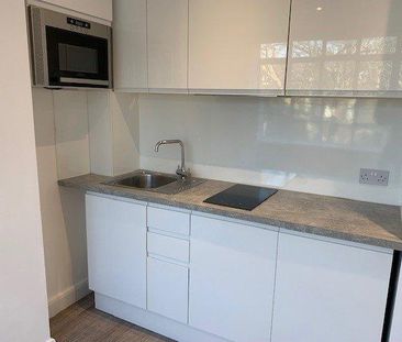 Studio to rent - Photo 2