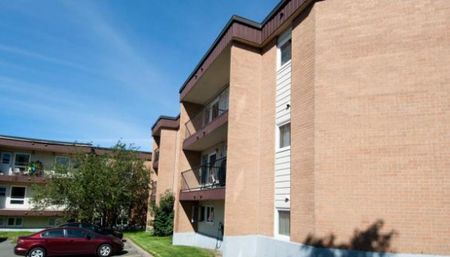 Forest Manor - Photo 5