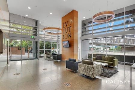 296/18 Tank Street, Brisbane City, QLD, 4000 - Photo 4