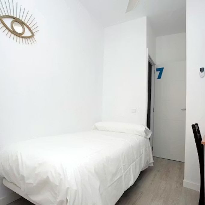 Calle del Arenal, Madrid, Community of Madrid 28013 - Photo 1