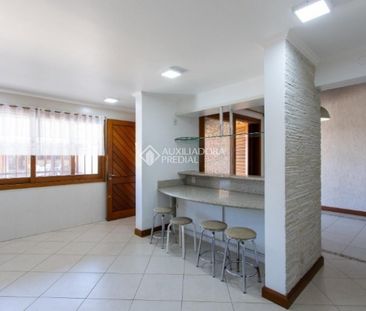 Casa com 3 quartos e 229m² para alugar em Tristeza, Porto Alegre. - Photo 1
