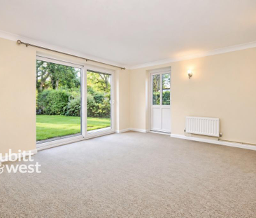 4 bedroom detached bungalow to rent - Photo 2