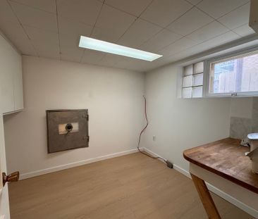 For Lease - 30 Foster Street Unit# B, West Centre Town, Ontario - Photo 2