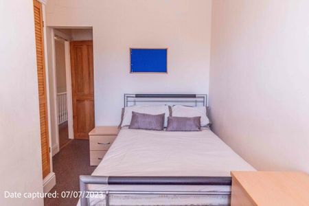 16 Siward Street - Photo 3