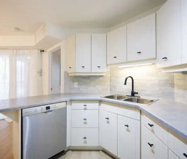 Welcome Home! 2 Bed 2 Bath Modern, Fully Renovated Oliver Condo | 2... - Photo 1
