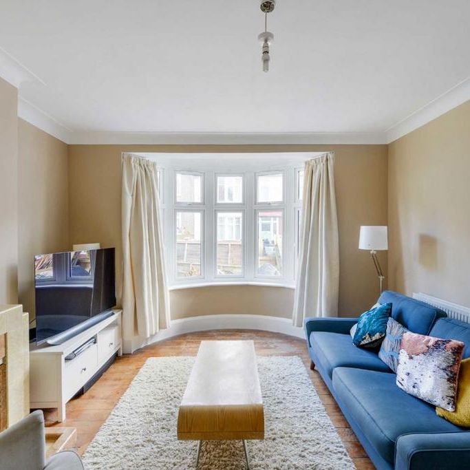 4 bedroom terraced house to rent - Photo 1