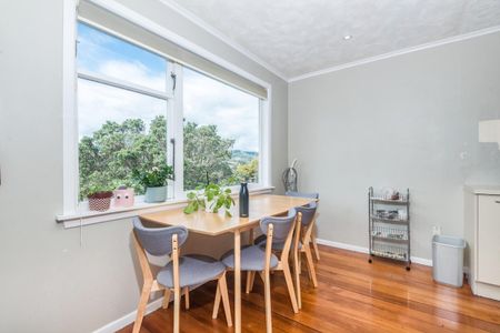 24 Franklyn Road, Tawa - Photo 4