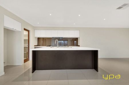 Modern Comfort with Stylish Living - Photo 4