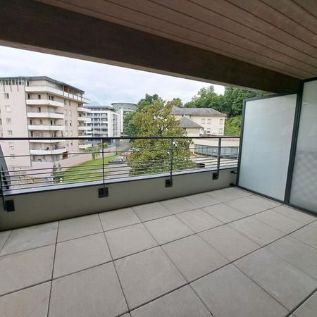 Location Appartement 3 pièces Meublé 71m² CHAMBERY 73000 - Photo 3