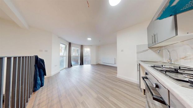 2 bedroom flat to rent - Photo 1