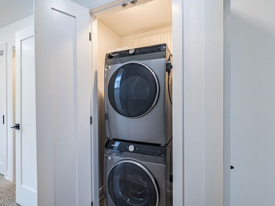 For Lease - 6 Greyton Crescent Unit# Lower, Toronto, Ontario - Photo 1