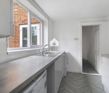 Salisbury Avenue, COLCHESTER - Photo 2