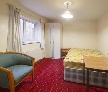 3 Cadogan Street, Belfast, BT7 1QW - Photo 6