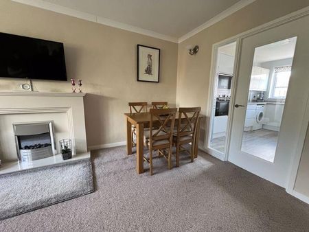 2 bedroom property to rent - Photo 2