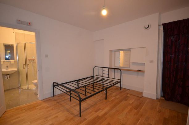 1 bedroom Flat To Let - Photo 1