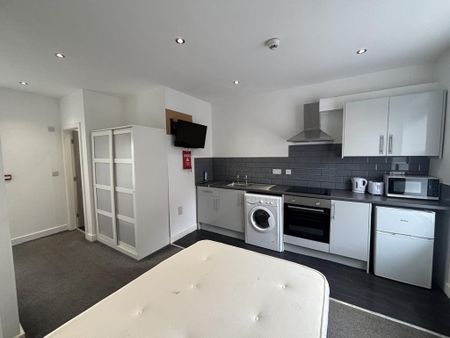 1 bedroom flat to rent - Photo 4