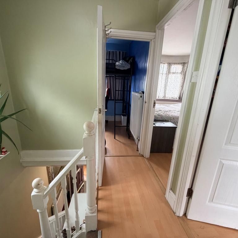 3 bedroom semi-detached house to rent - Photo 1