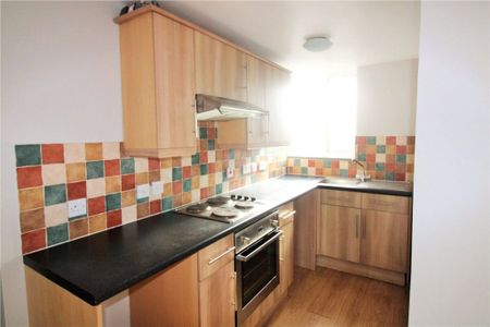 1 Bedroom Flat / Apartment - Station Approach, Romsey - Photo 3