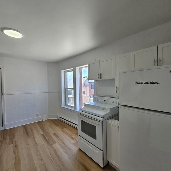Jolie 2 1/2 Situé Au 154 Rue Alexandre - Photo 1